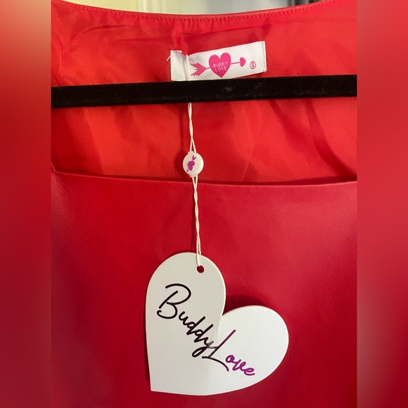 NWT MANNING VEGAN LEATHER CROPPED TANK TOP - RED - Picture 3 of 3